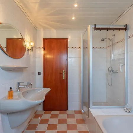 Loggiastuuv Gesamt *